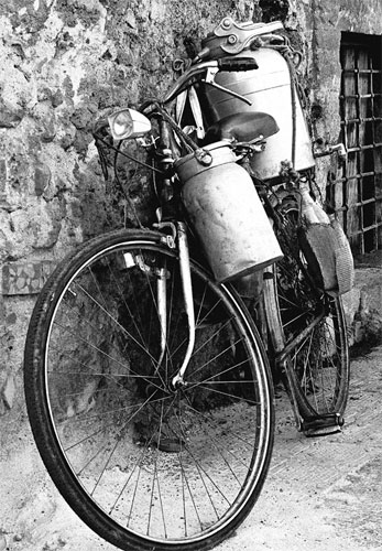 bicicletta del vecchio lattaio